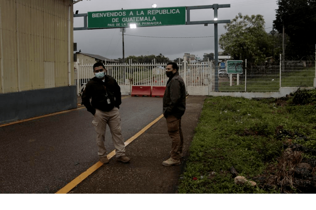 INM implementa operativo fronterizo en El Ceibo, Tabasco, con el objetivo de mantener una migración regular en la zona Fotografía INM.
